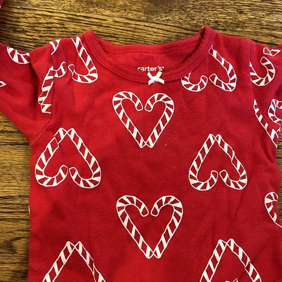NWOT CANDY CANE CHRISTMAS PAJAMAS - CARTERS SIZE 12M - Picture 3 of 6